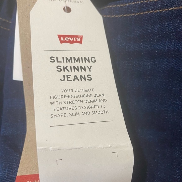 Levi’s Slimming Skinny Jeans new with tags - Picture 9 of 13